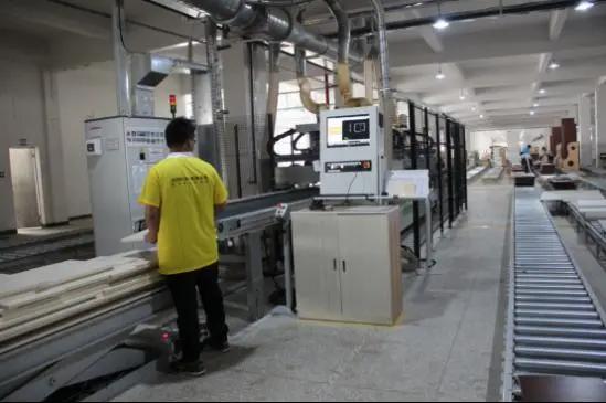 为什么很多精明的业主,最后还是败在了低价木门手上